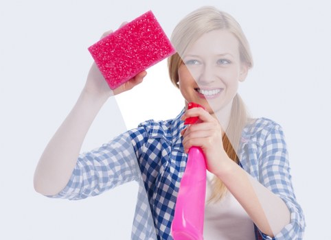 Cleaner preparing a regular visit in a Tockwell property